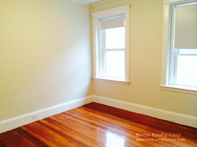 227 Rawson Rd, Brookline