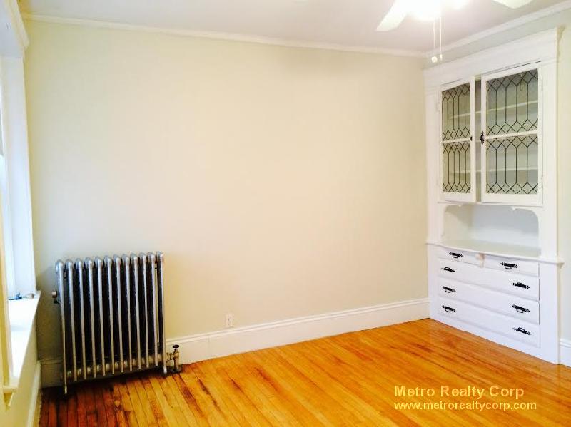 227 Rawson Rd, Brookline