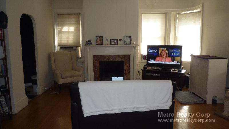 1748 Beacon St, Washington Square