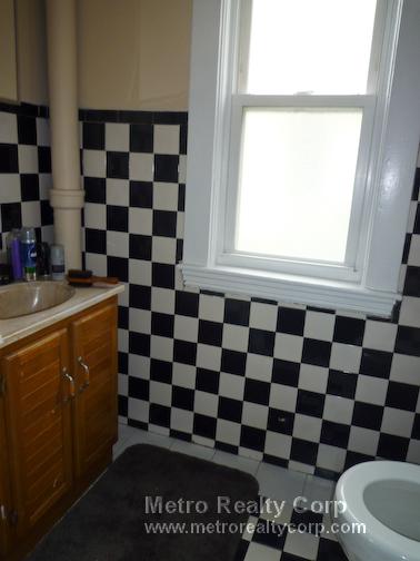 656 Washington St, Brighton