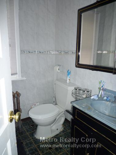 656 Washington St, Brighton