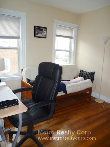 656 Washington St, Brighton