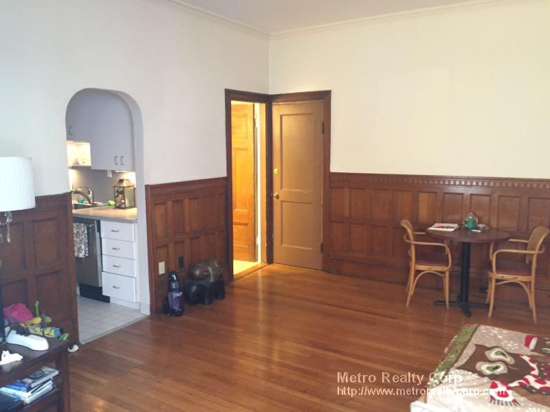 1748 Beacon St, Washington Square