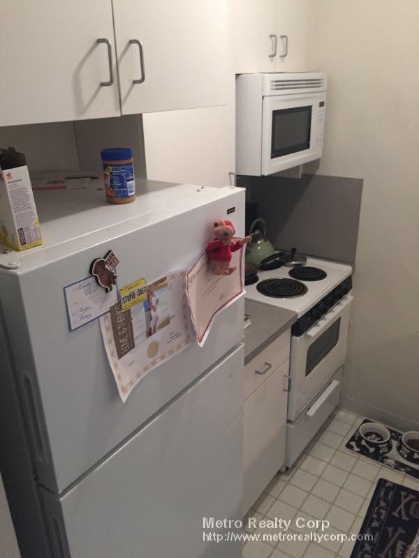 1748 Beacon St, Washington Square