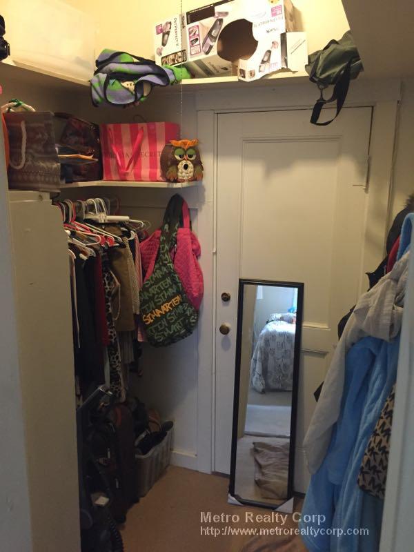 1748 Beacon St, Washington Square