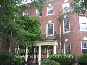 1722 Beacon St, Washington Square