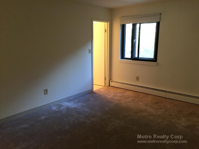 80 Pleasant St, Coolidge Corner