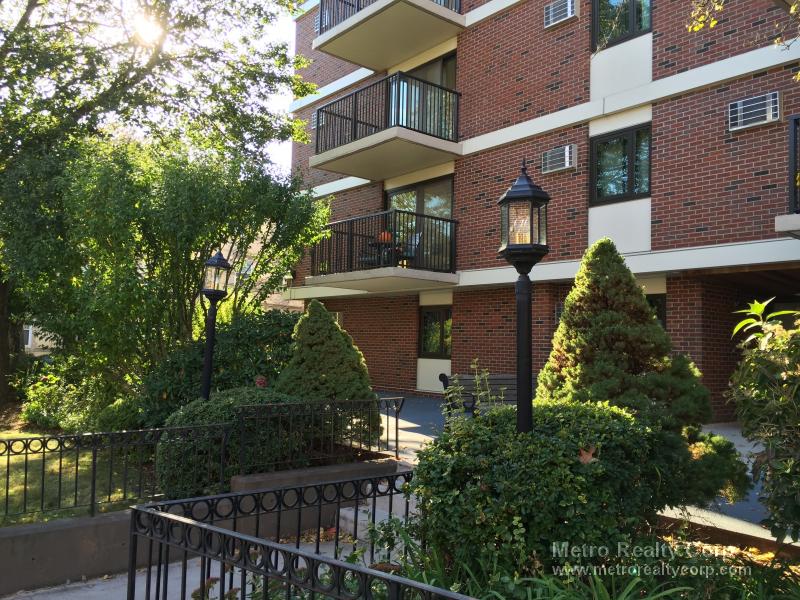 80 Pleasant St, Coolidge Corner