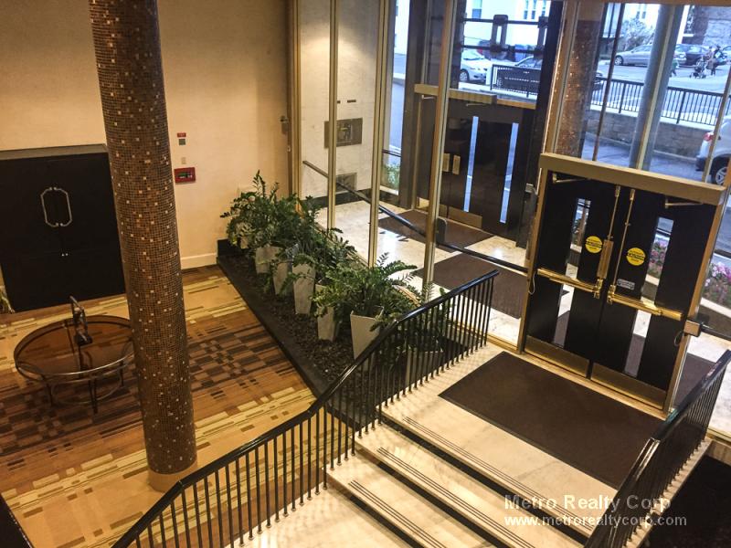 101 Monmouth St, Brookline