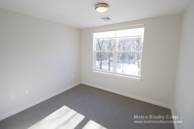 1 Whittemore Ave, North Cambridge