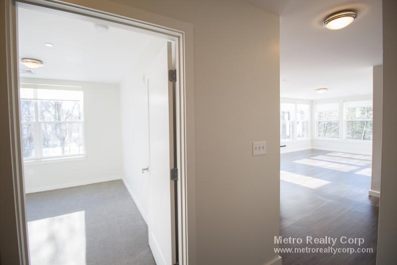 1 Whittemore Ave, North Cambridge