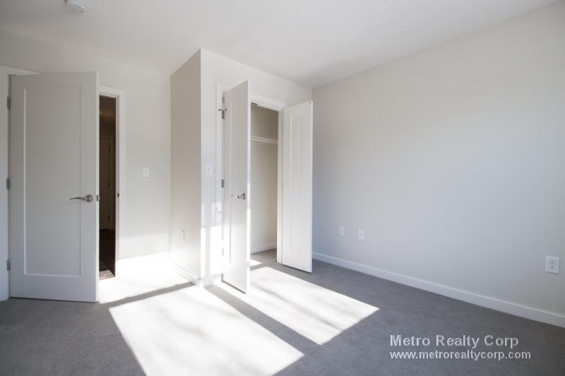 1 Whittemore Ave, North Cambridge