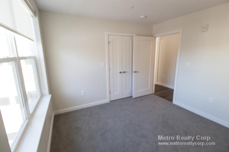 1 Whittemore Ave, North Cambridge