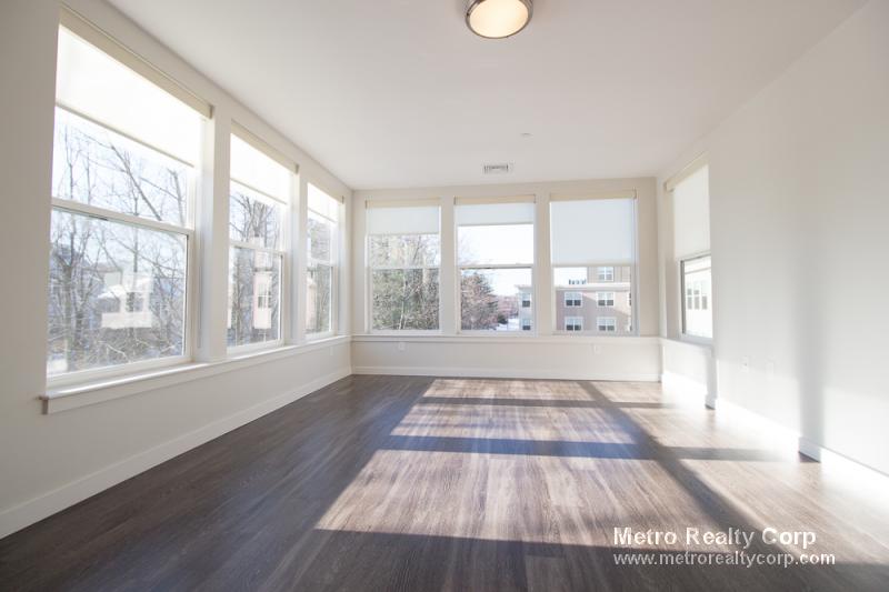 1 Whittemore Ave, North Cambridge