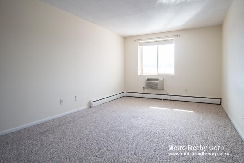 50 Green St, Brookline