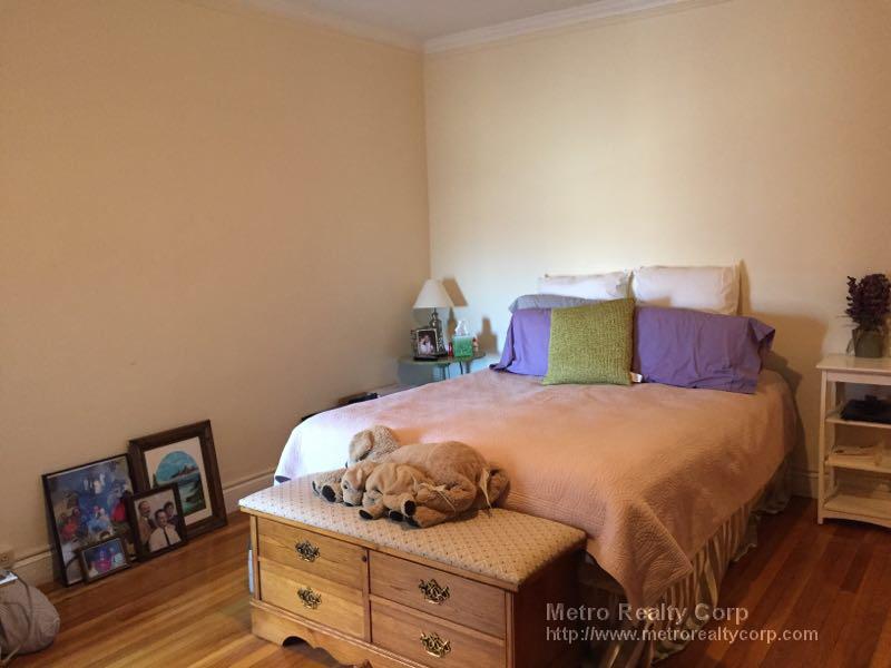 1284 Beacon St, Coolidge Corner