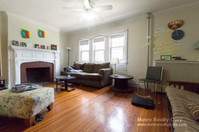 1209 Beacon St, Brookline