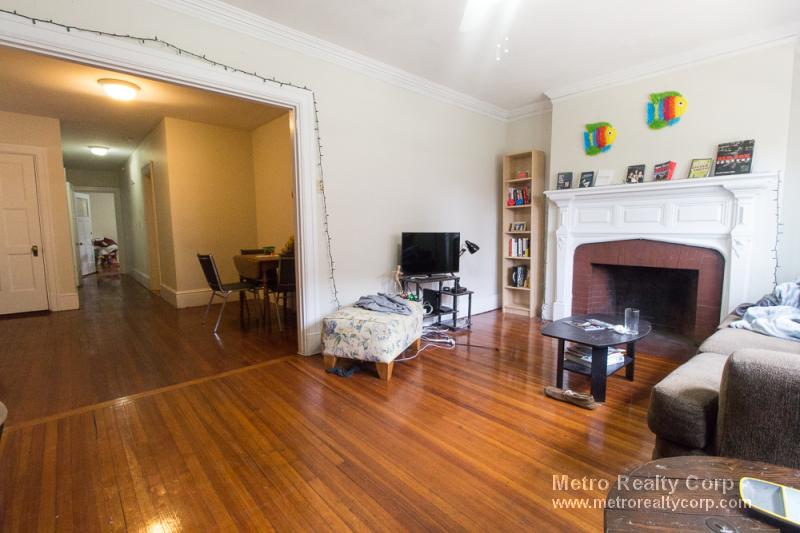 1209 Beacon St, Brookline