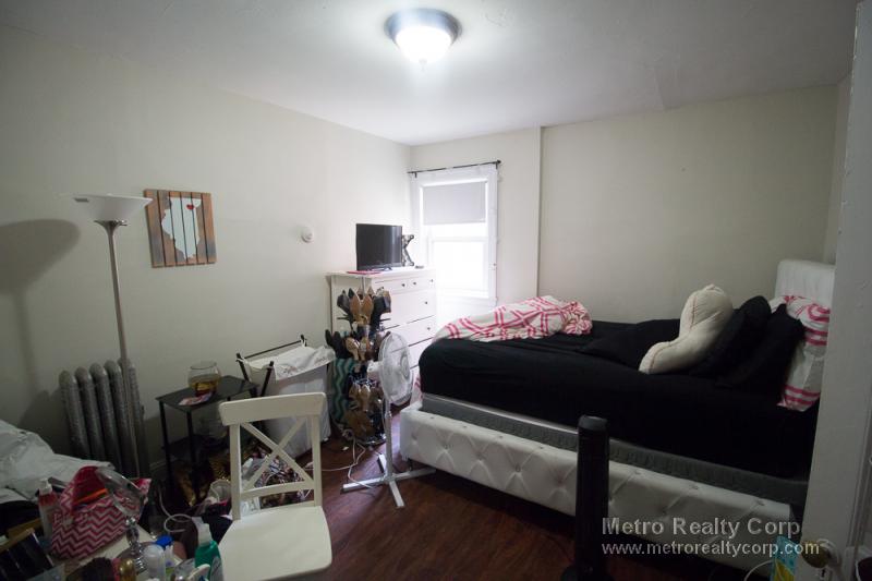 1209 Beacon St, Brookline