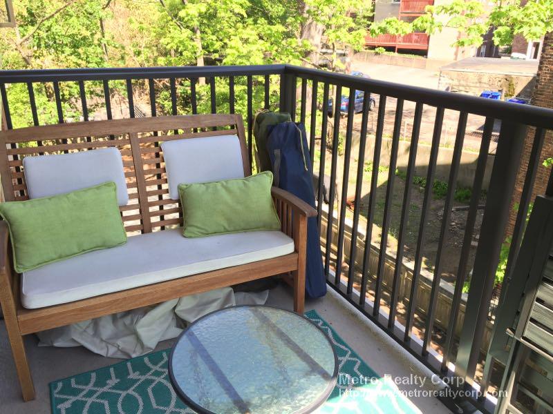 80 Pleasant St, Coolidge Corner