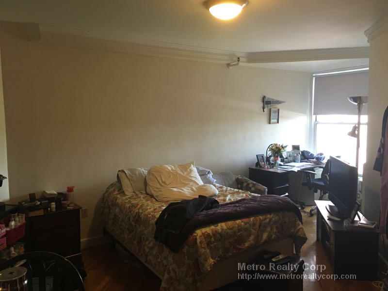 1284 Beacon St, Coolidge Corner