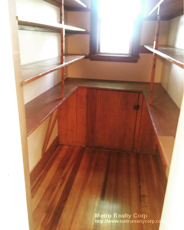 31 Ashfield St, Roslindale