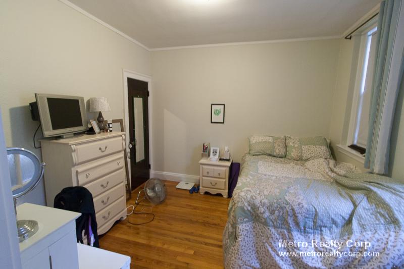 89 Strathmore Rd, Brighton