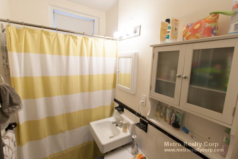 89 Strathmore Rd, Brighton