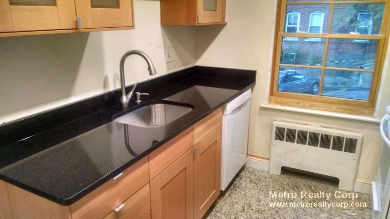 648 Washington St, Washington Square