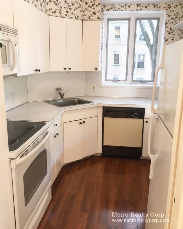 216 Saint Paul St, Coolidge Corner