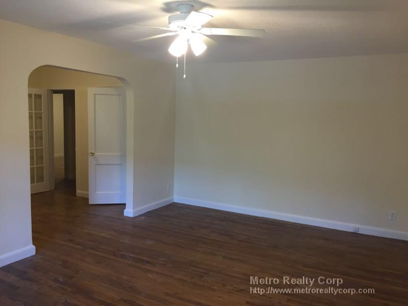 648 Washington St, Washington Square