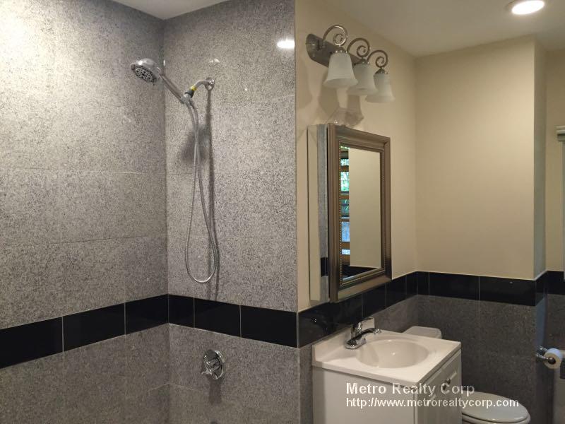 648 Washington St, Washington Square