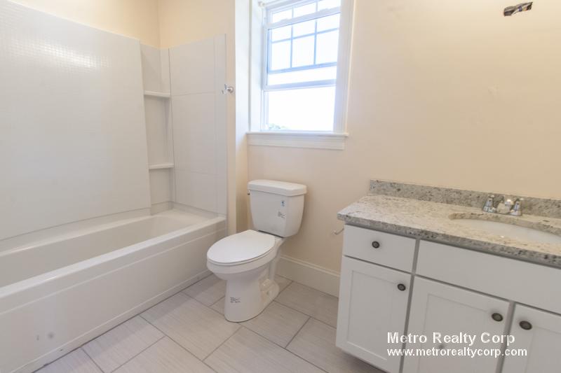 5165 Washington St, West Roxbury