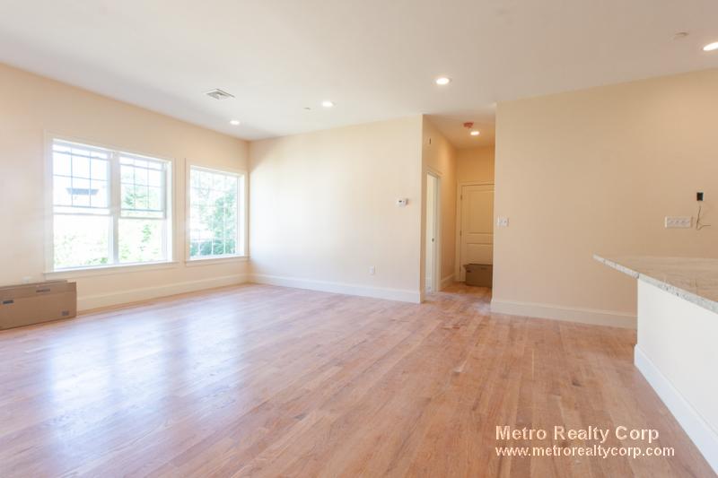 5165 Washington St, West Roxbury