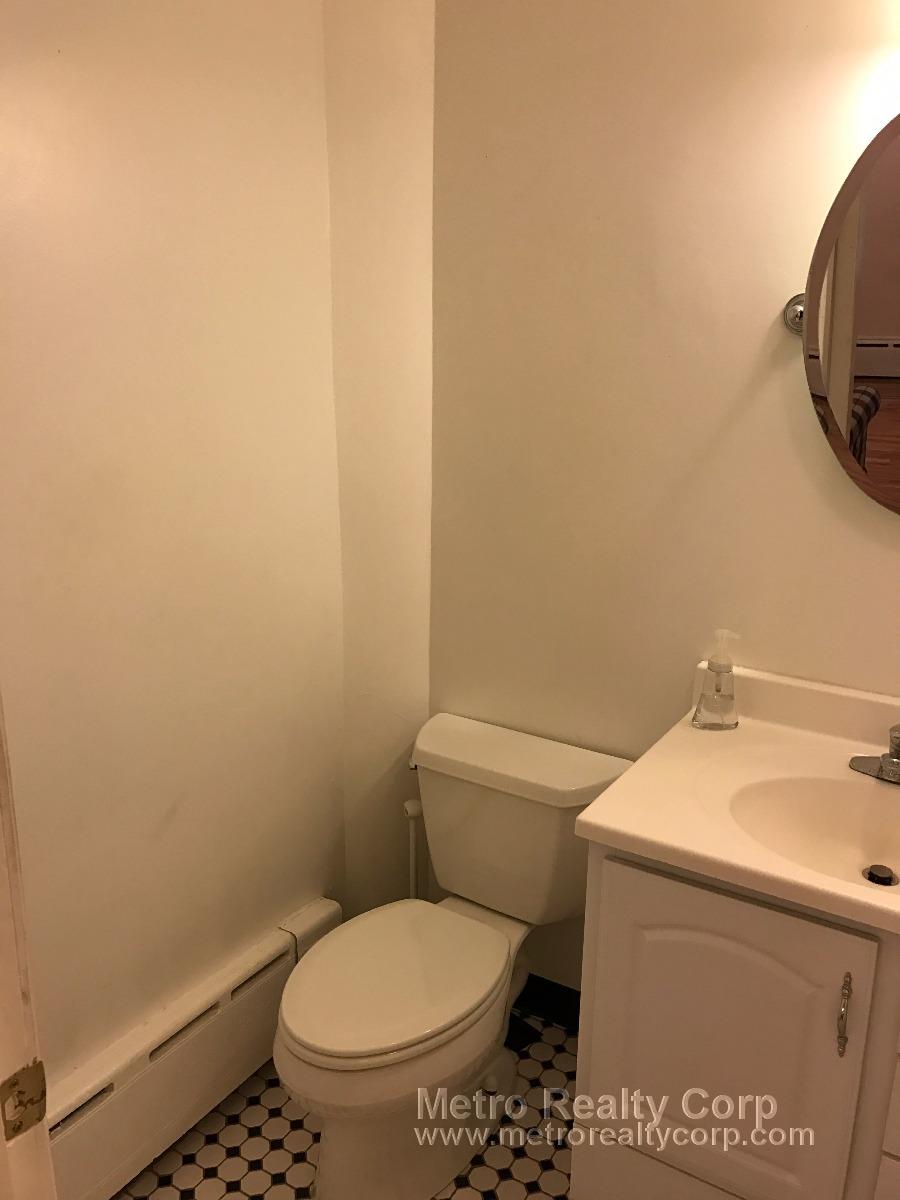 168 Chelsea St, East Boston