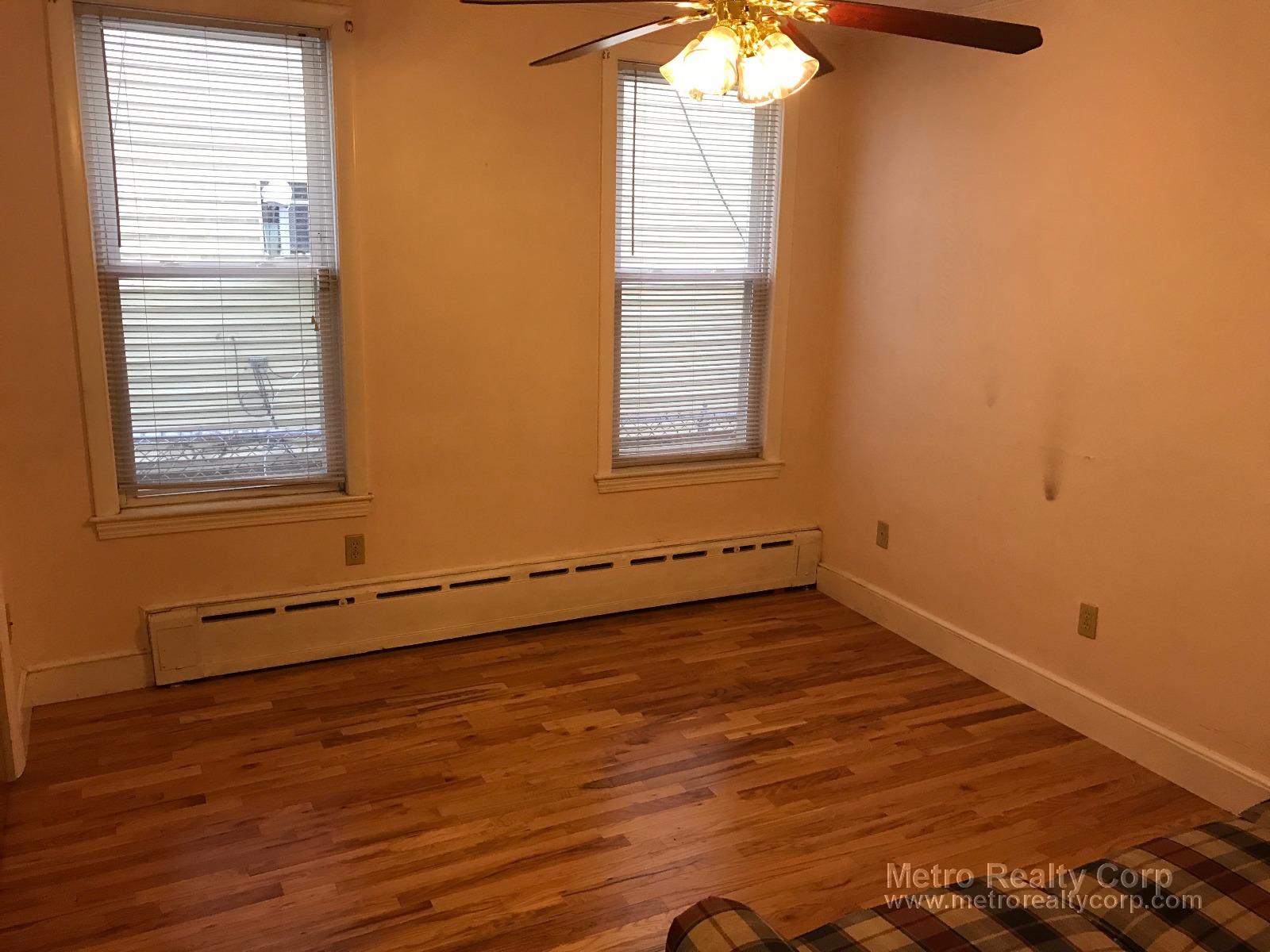 168 Chelsea St, East Boston