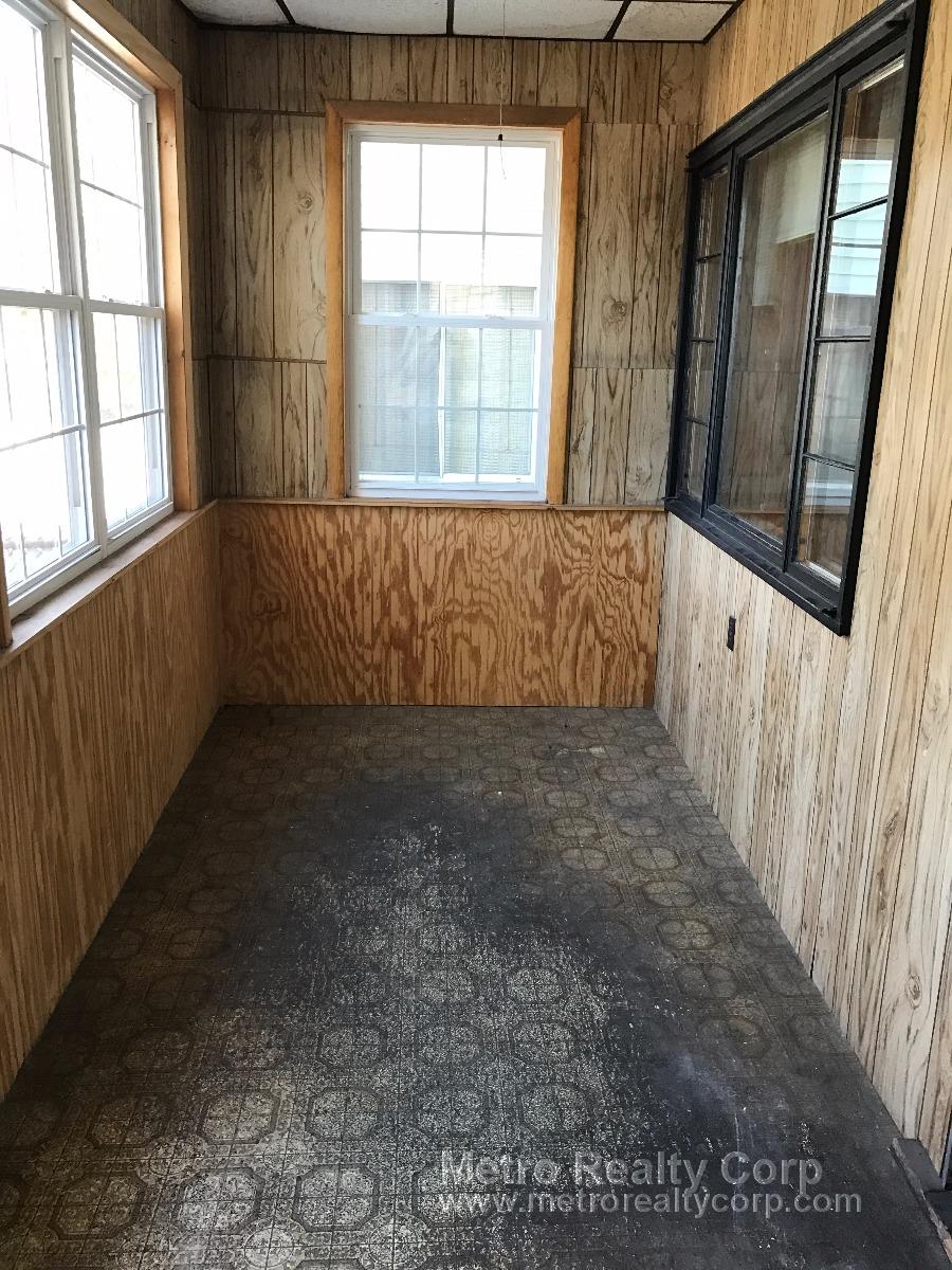 168 Chelsea St, East Boston