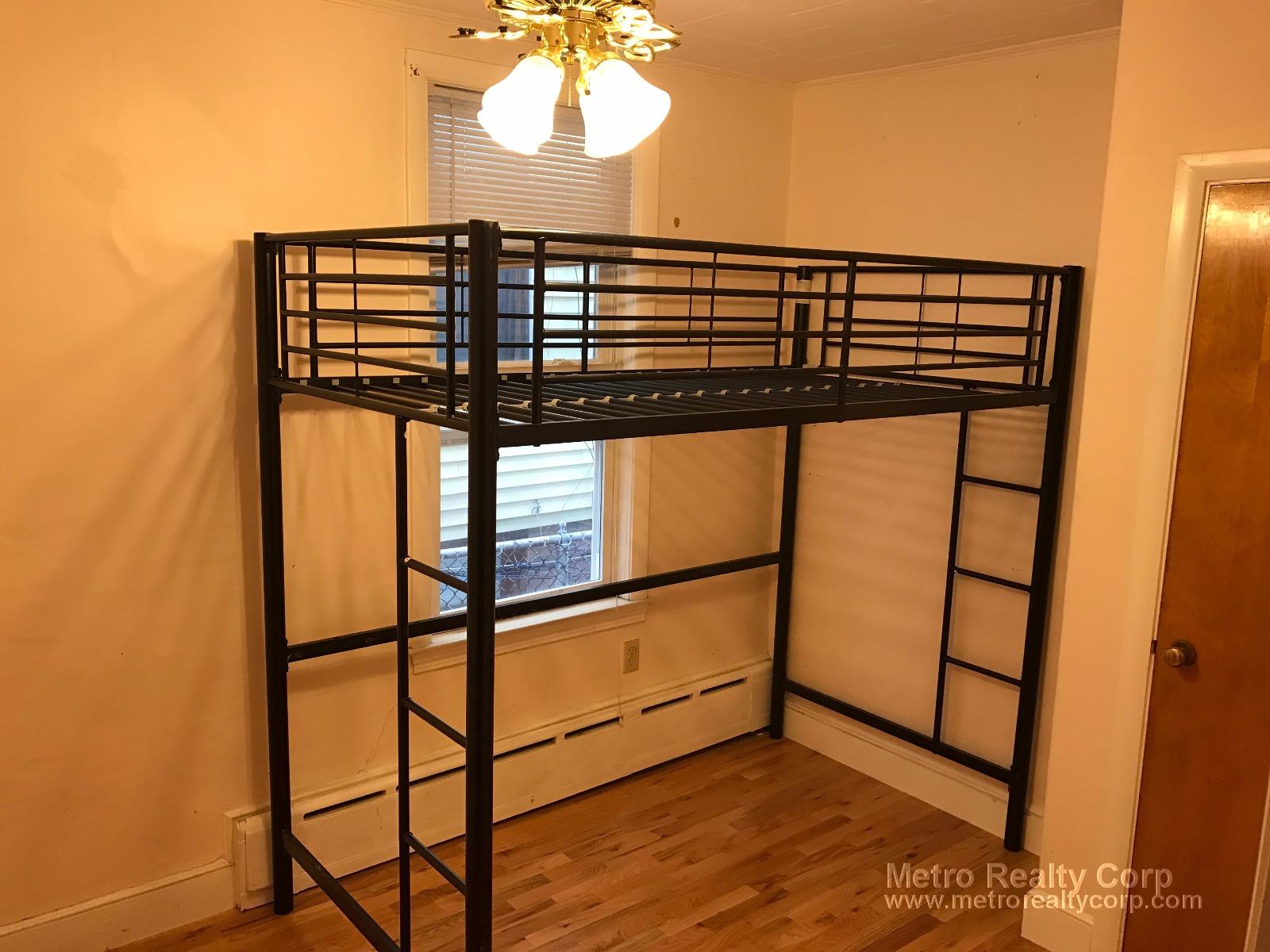 168 Chelsea St, East Boston