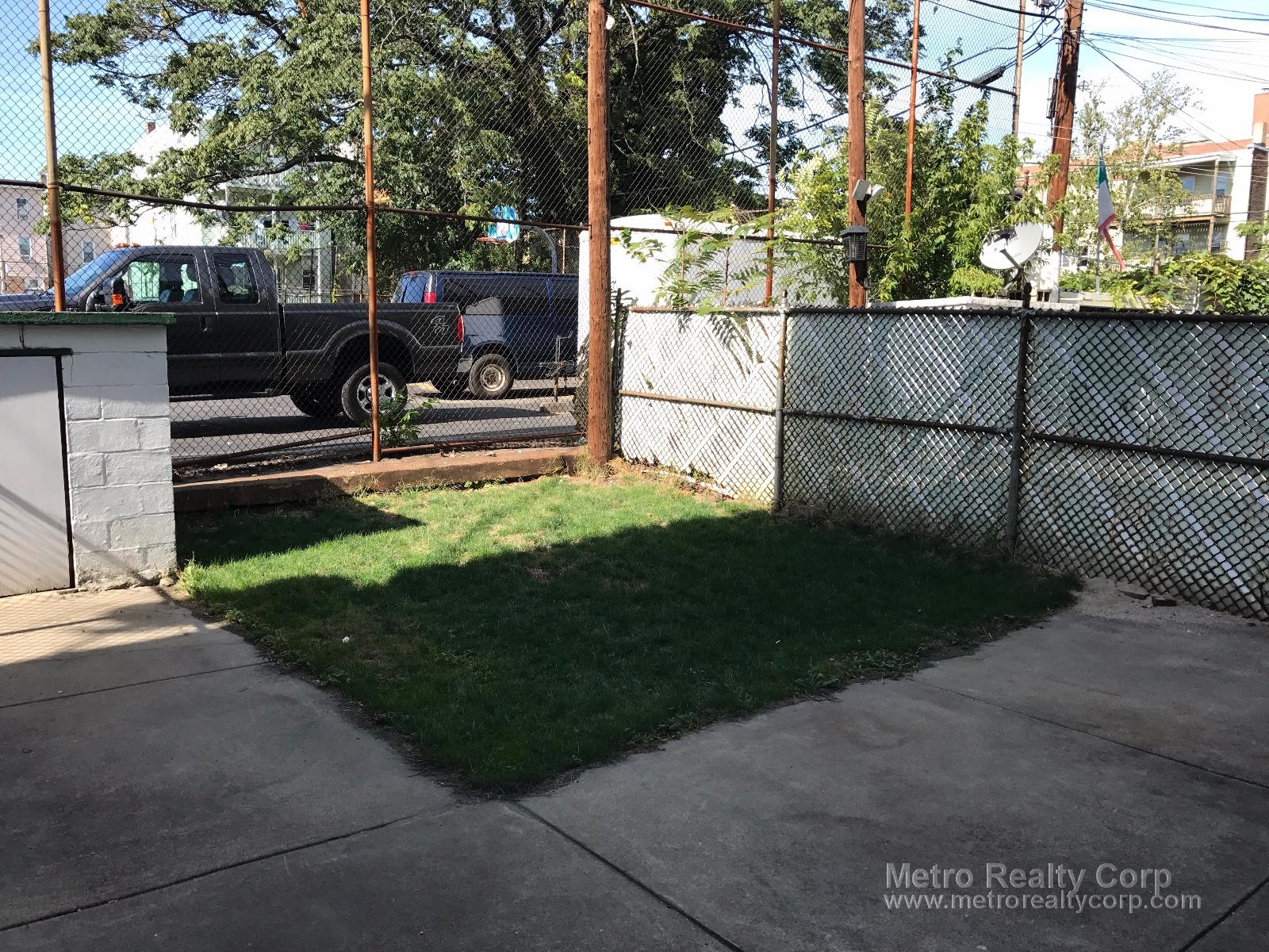 168 Chelsea St, East Boston