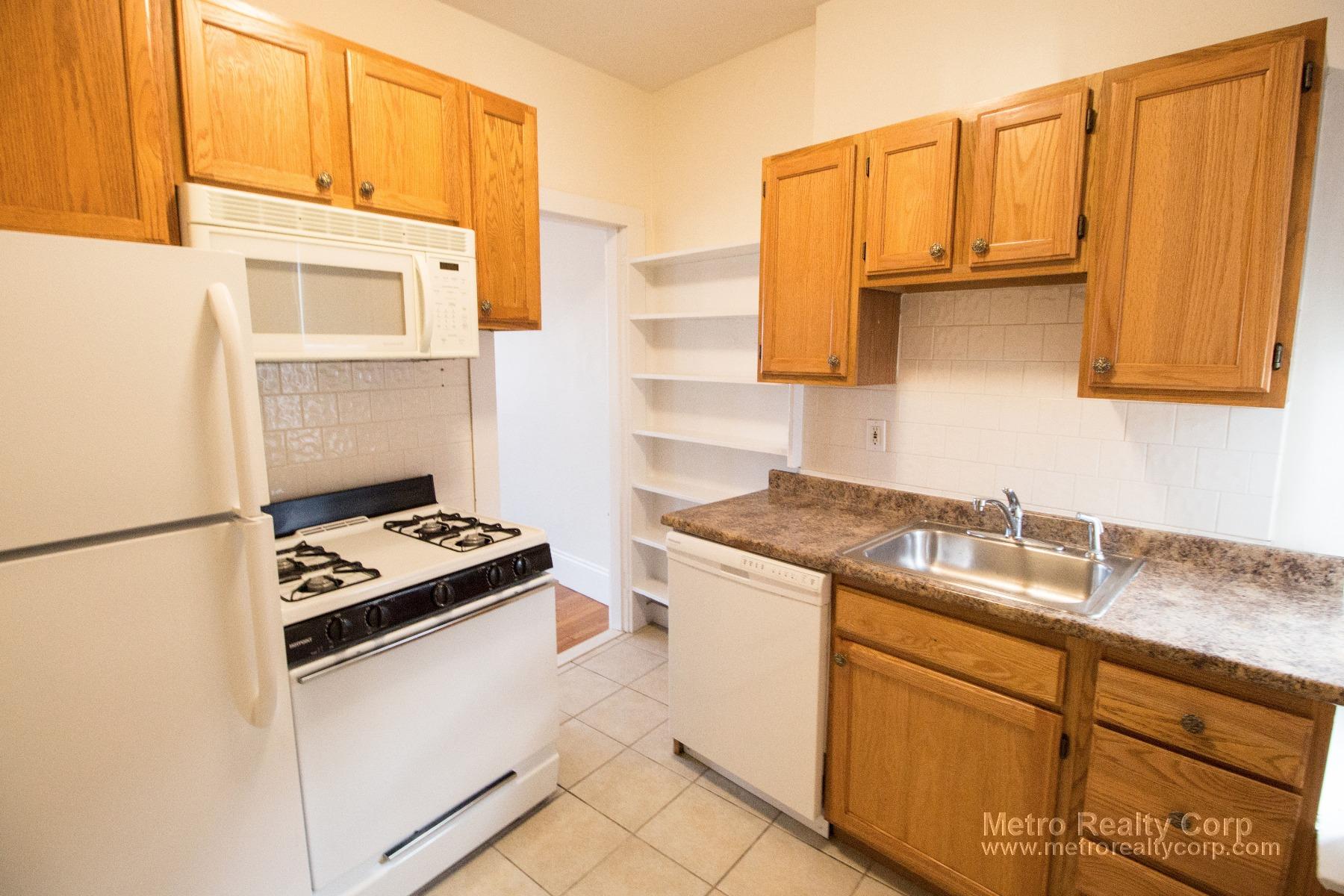 1 bed, 1 bath apartment for rent at 1368 Commonwealth Ave Unit 4, Allston — photo 8 of 18
