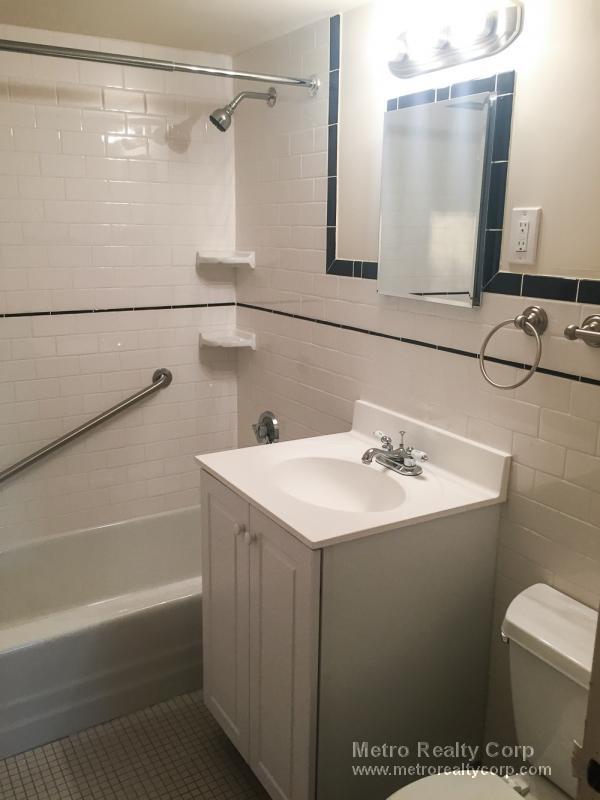 101 Monmouth St, Brookline