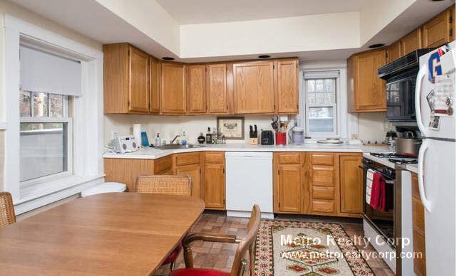 1211 Beacon St, Brookline