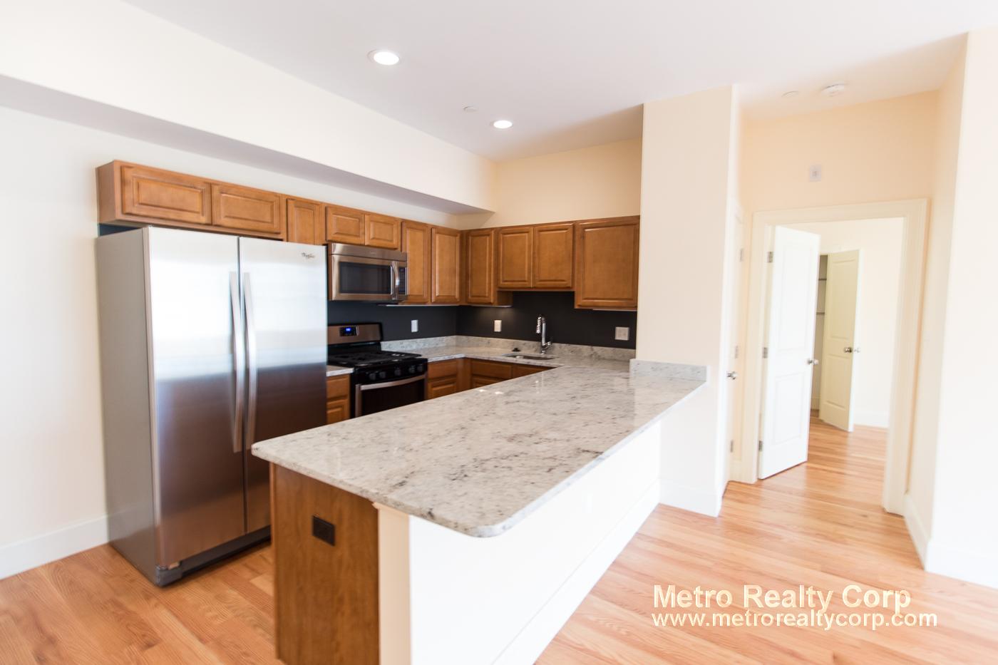 5165 Washington St, West Roxbury