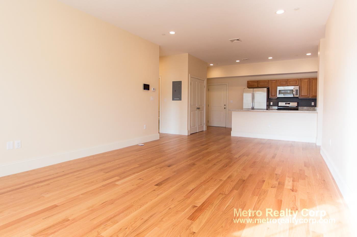 5165 Washington St, West Roxbury