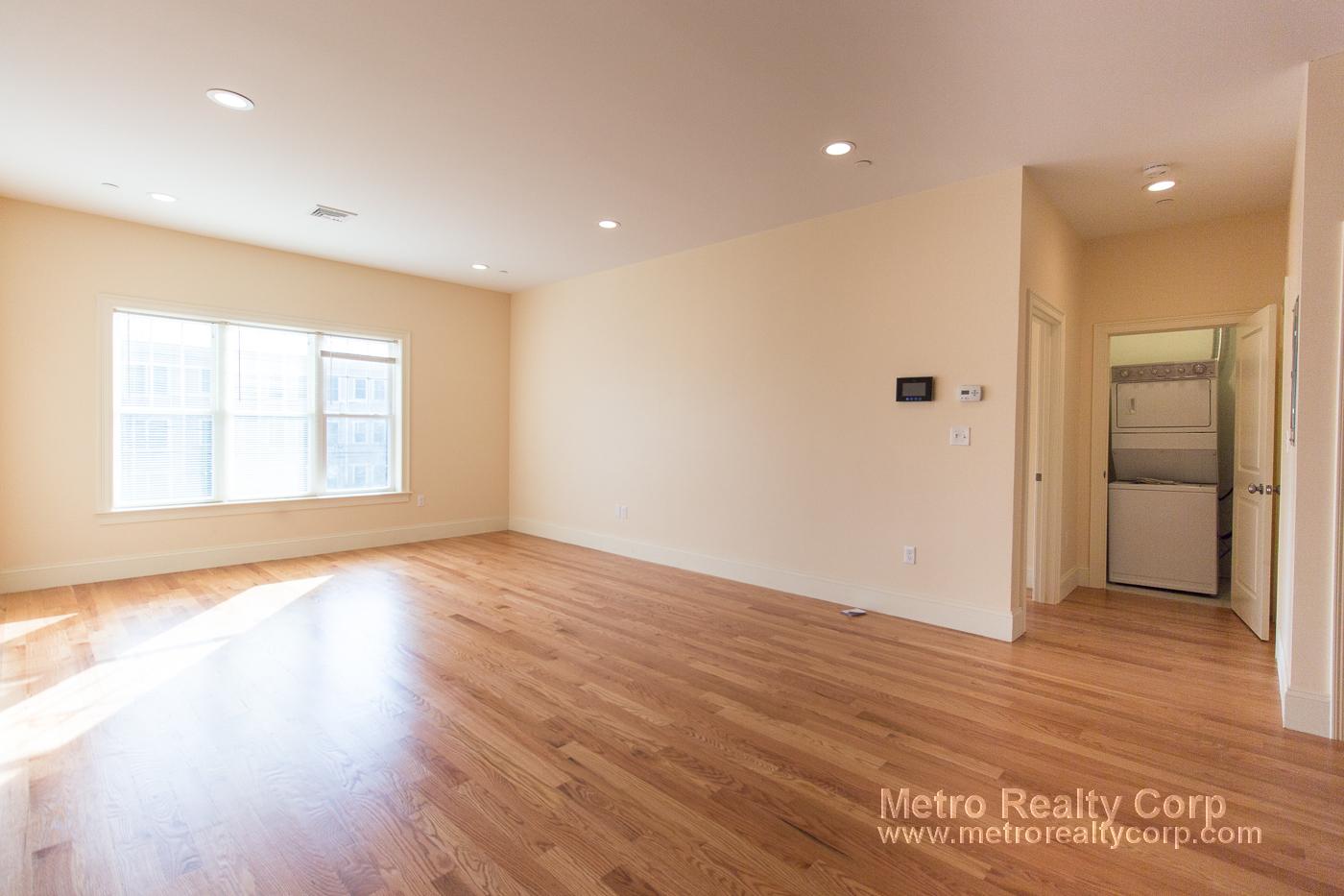 5165 Washington St, West Roxbury