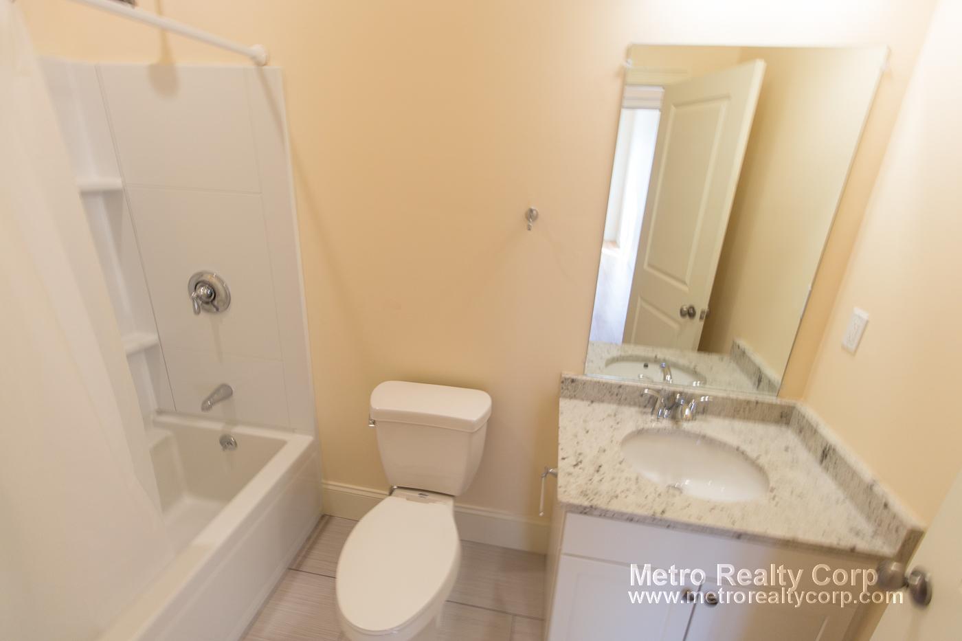 5165 Washington St, West Roxbury