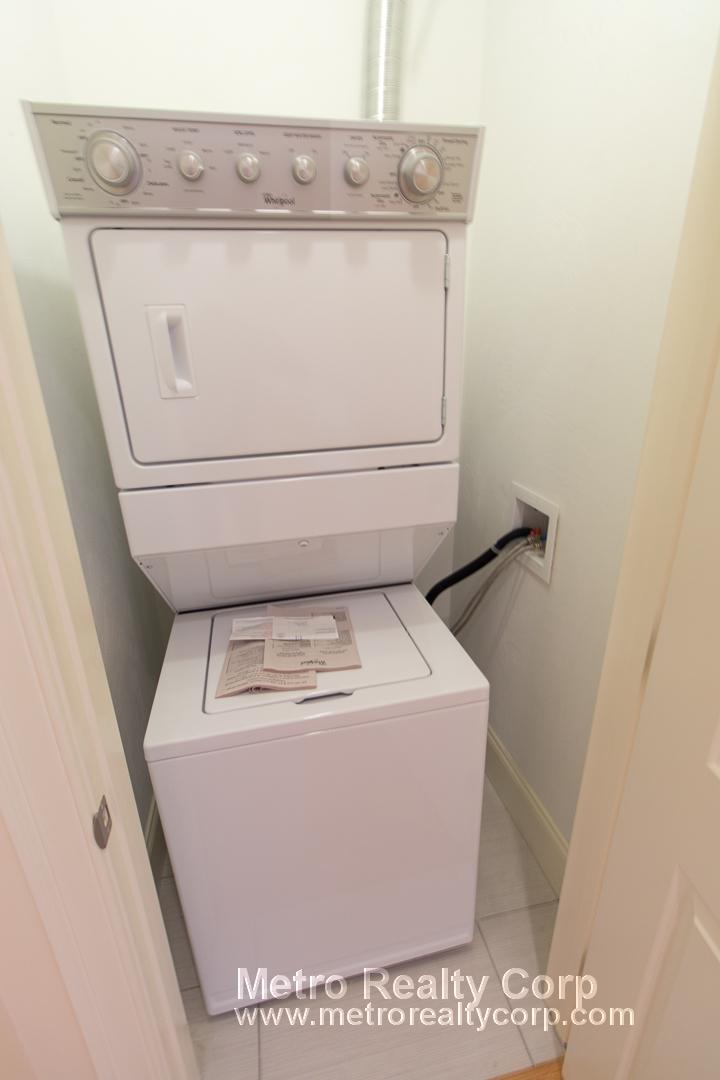 5165 Washington St, West Roxbury