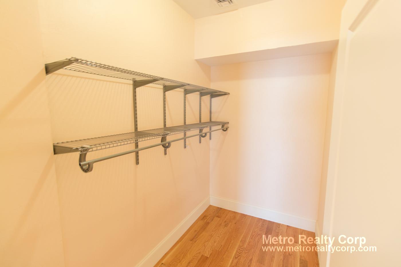 5165 Washington St, West Roxbury