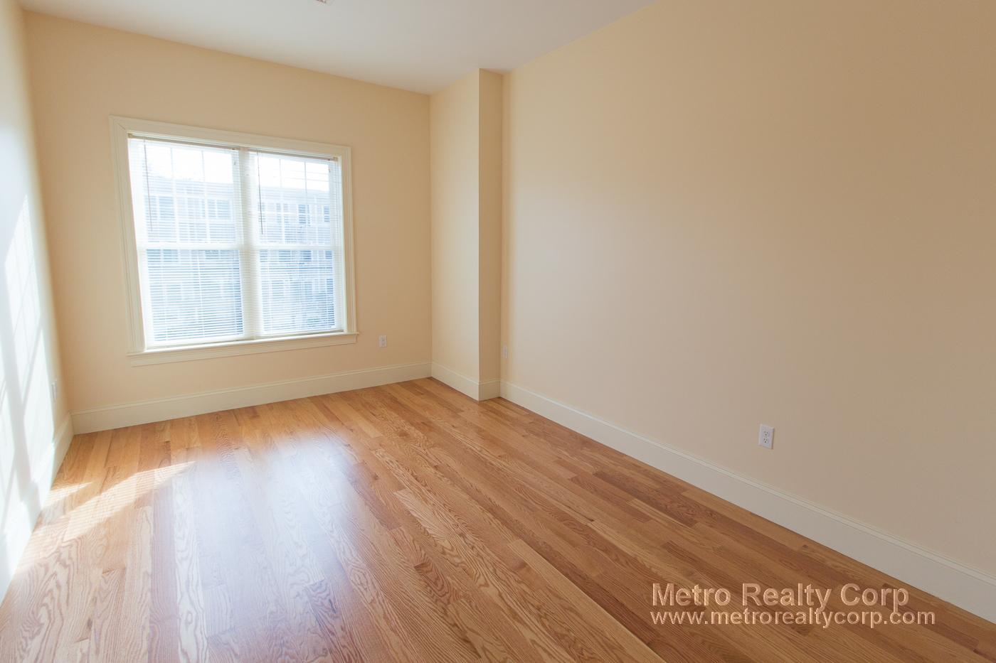 5165 Washington St, West Roxbury