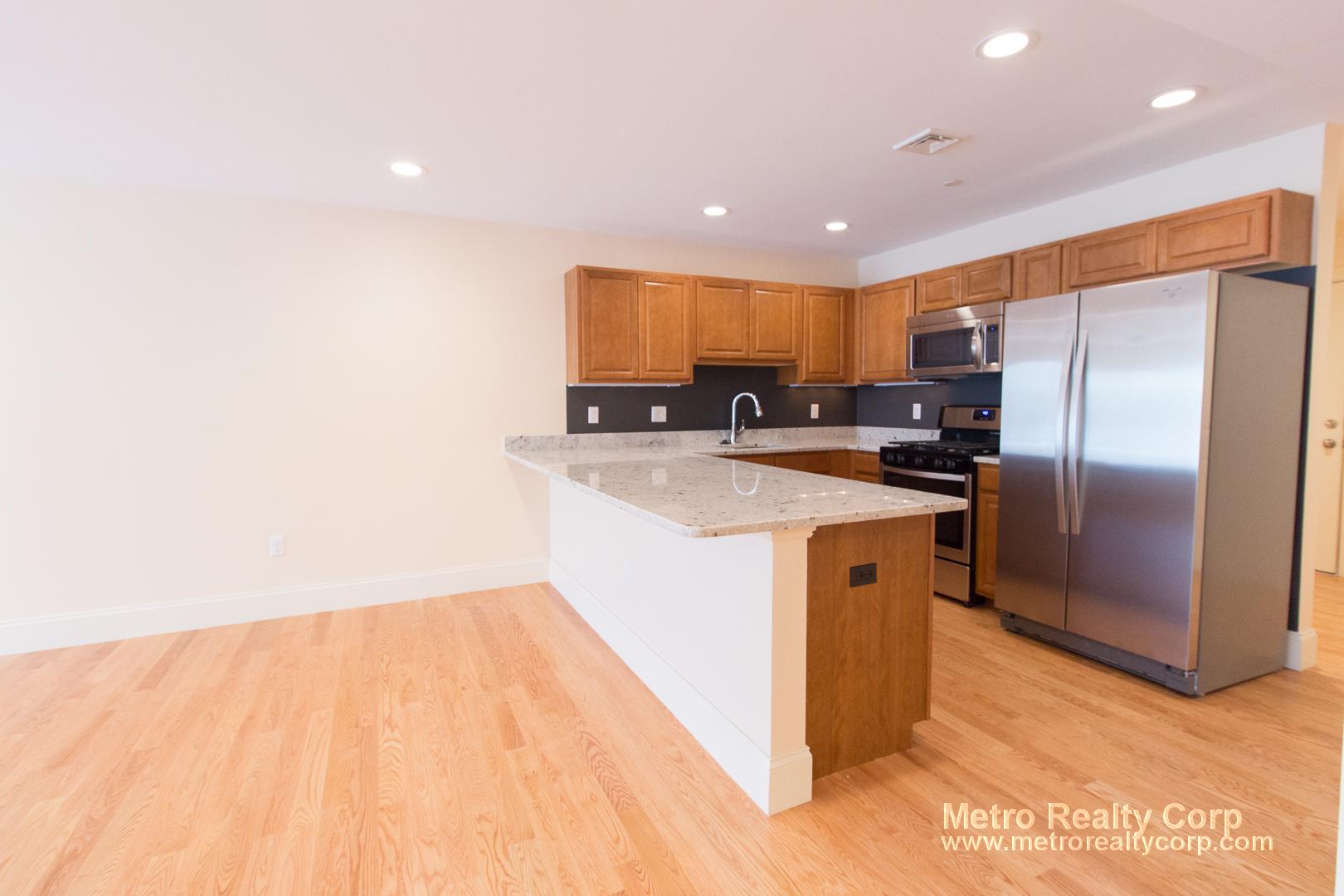 5165 Washington St, West Roxbury